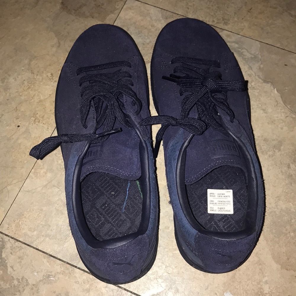 Navy blue puma sneakers